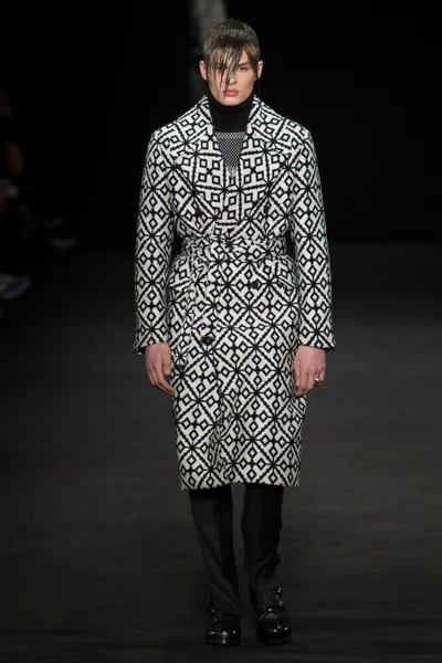 Look 24